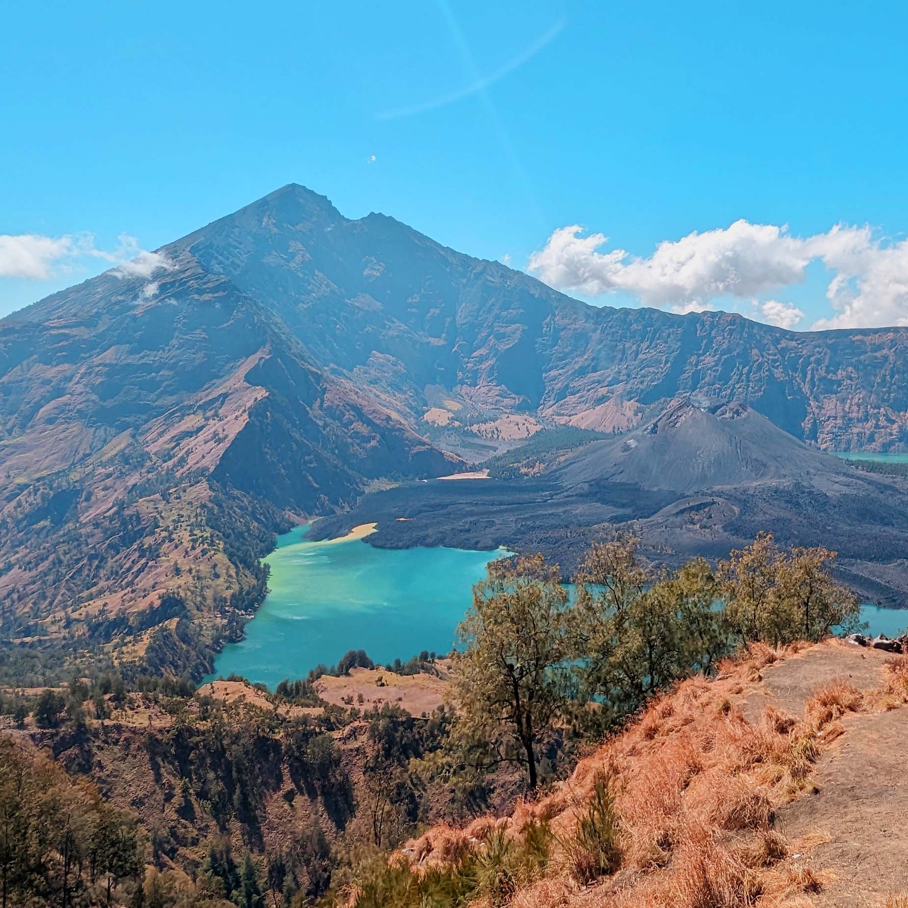 crater-rim-rinjani